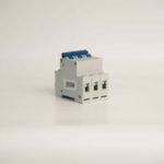 DISJUNTOR TRIFÁSICO DIN 32A - CURVA C - CHINT